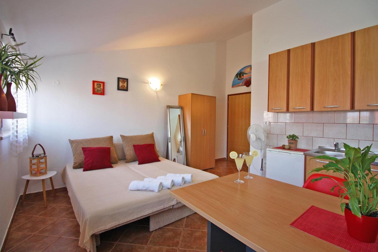 Brijunisol - 3 Apartments Top Position Near The Beautiful Beach Fažana Εξωτερικό φωτογραφία