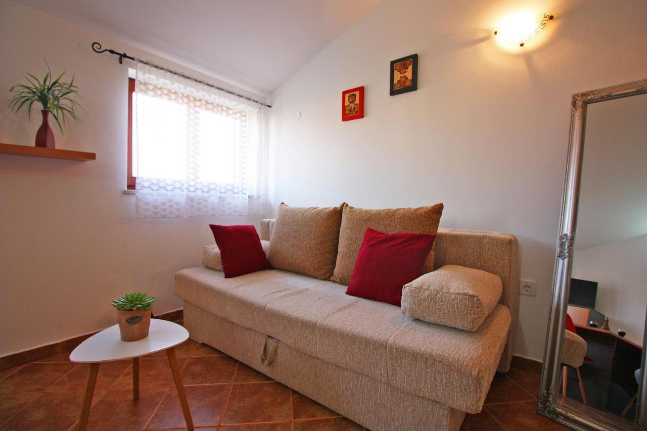 Brijunisol - 3 Apartments Top Position Near The Beautiful Beach Fažana Εξωτερικό φωτογραφία