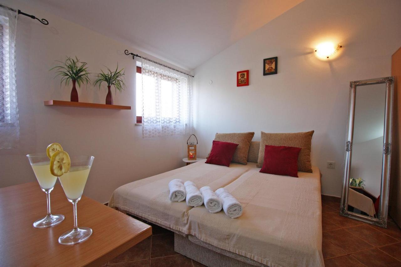 Brijunisol - 3 Apartments Top Position Near The Beautiful Beach Fažana Εξωτερικό φωτογραφία