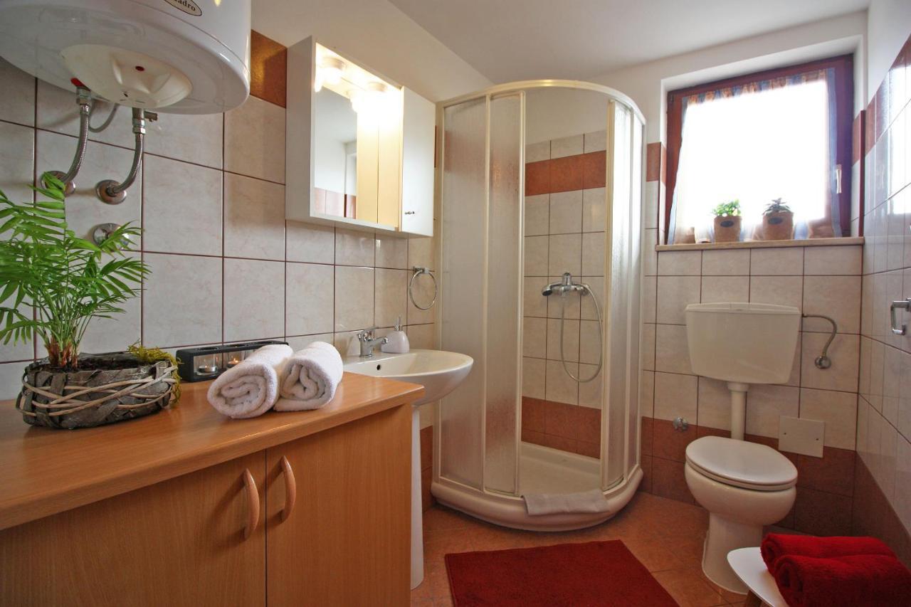 Brijunisol - 3 Apartments Top Position Near The Beautiful Beach Fažana Εξωτερικό φωτογραφία